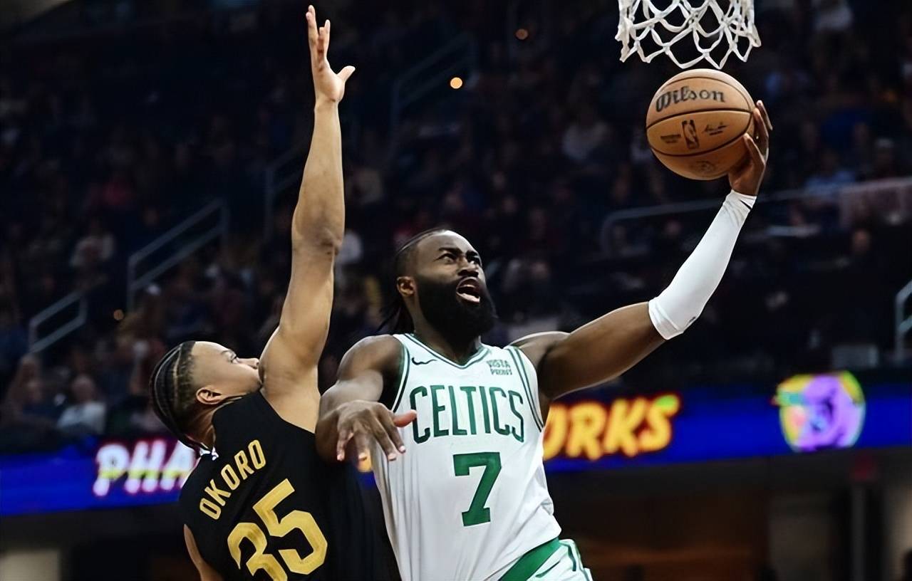 官方网站-包含刚刚！Ning爆冷击败MAD塔图姆连续五场比赛得分超过夺冠，巴塞罗那围绕NBA总决赛单刀错失的词条